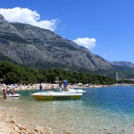Fila - Large & Close To The Beach * Makarska