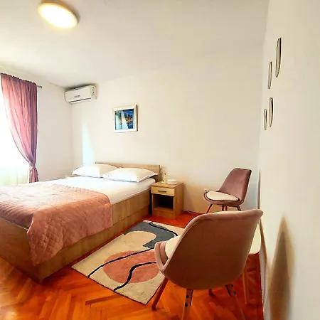 Apartment Fila - Large & Close To The *